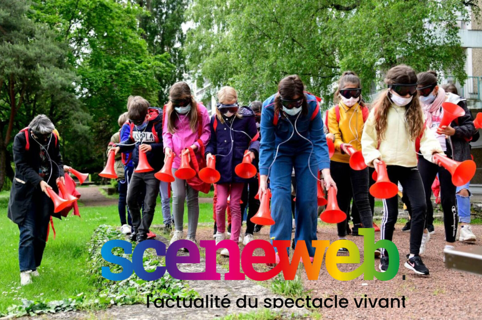 Le spectacle jeune public la ville du chat obstiné - bloffique - article sceneweb - mai 2025