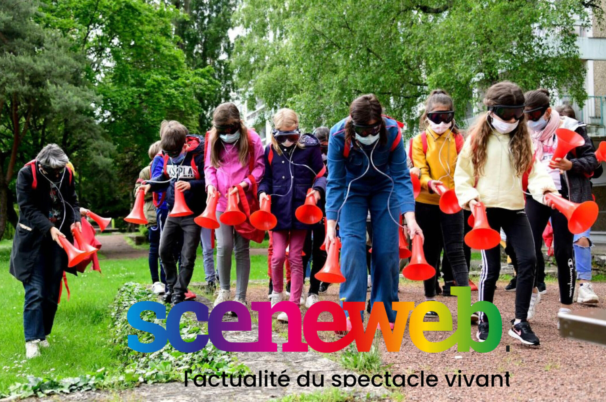 Le spectacle jeune public la ville du chat obstiné - bloffique - article sceneweb - mai 2025